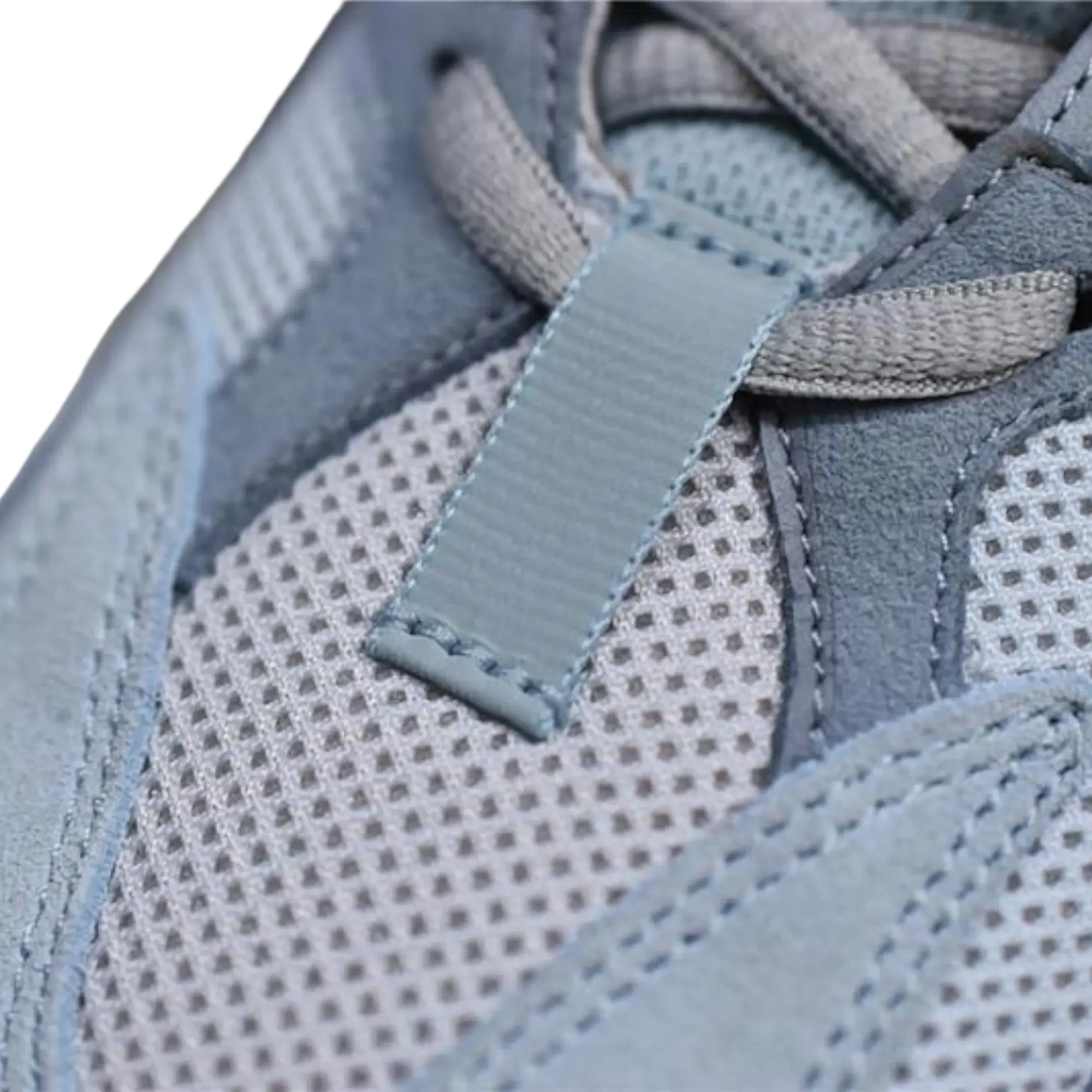 Yzy Boost 700 'Inertia'