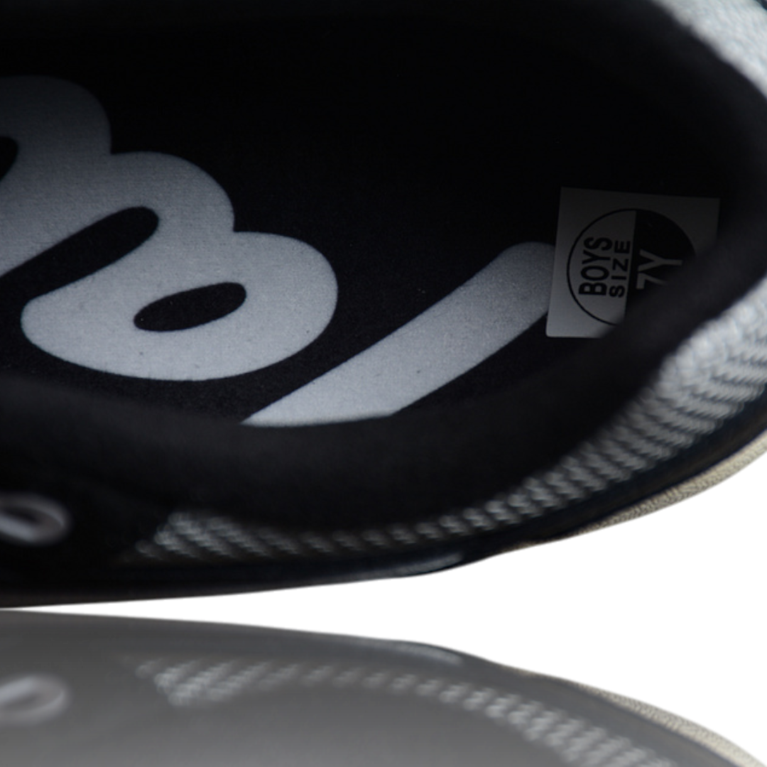 AM1 x Patta 'Waves Black'