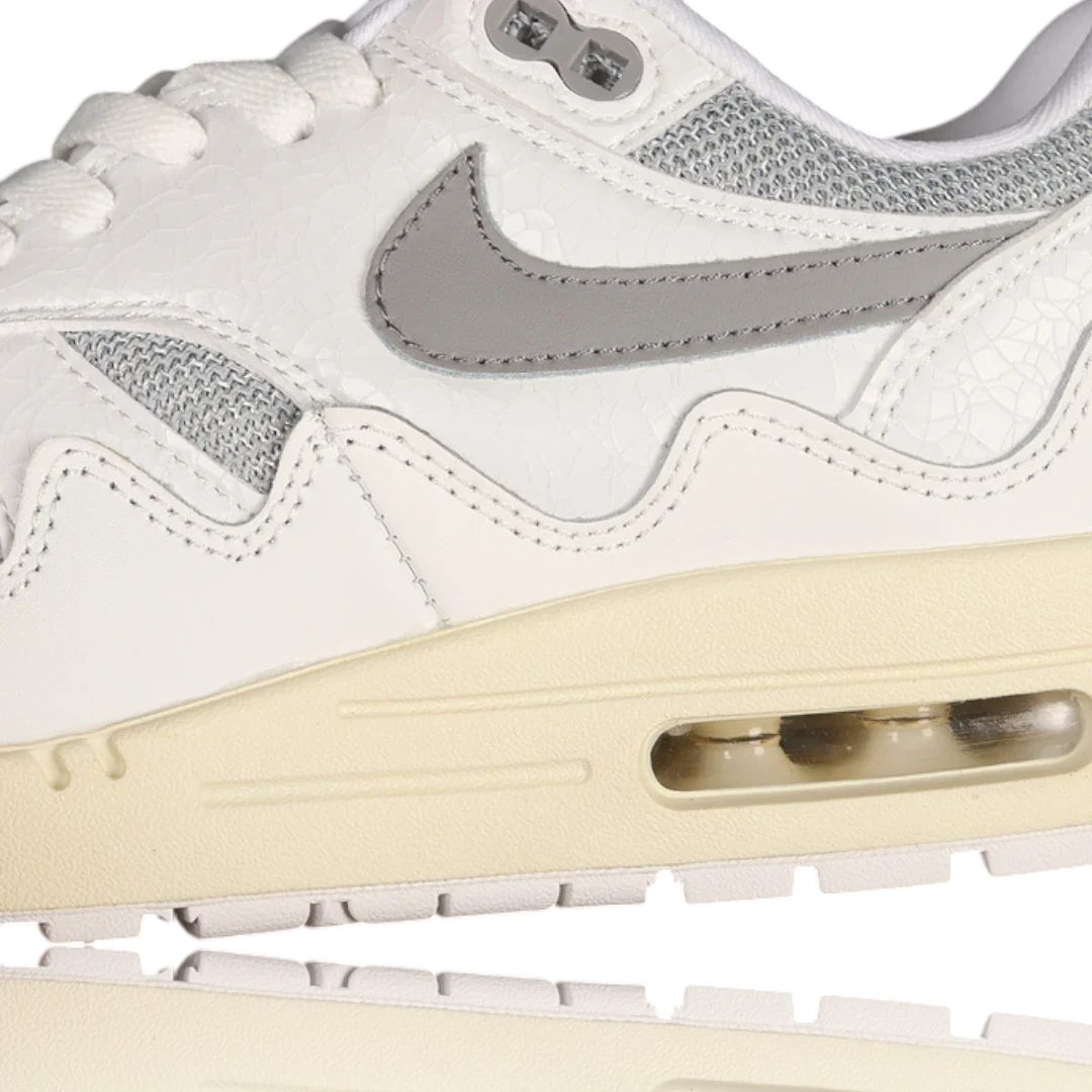 AM1 x Patta 'Waves White'