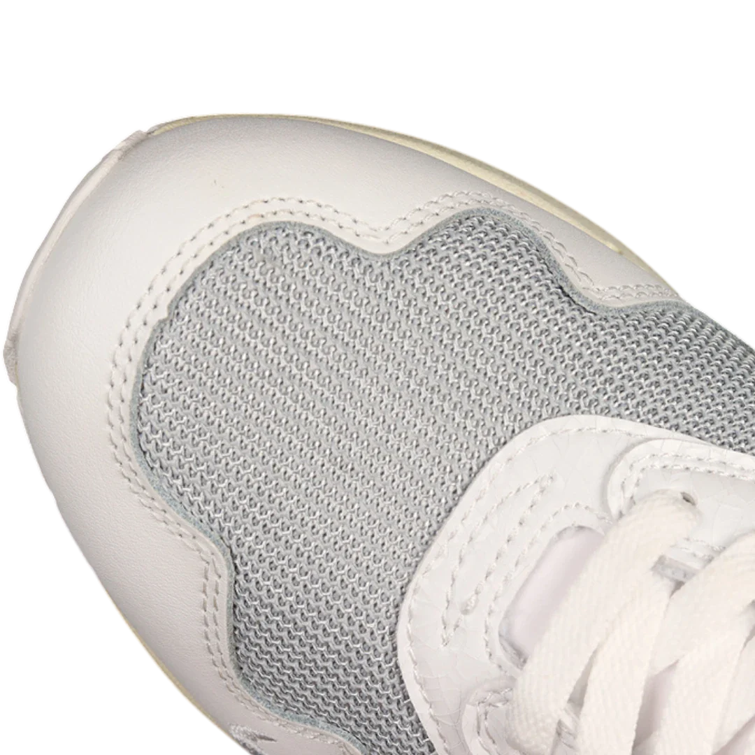 AM1 x Patta 'Waves White'