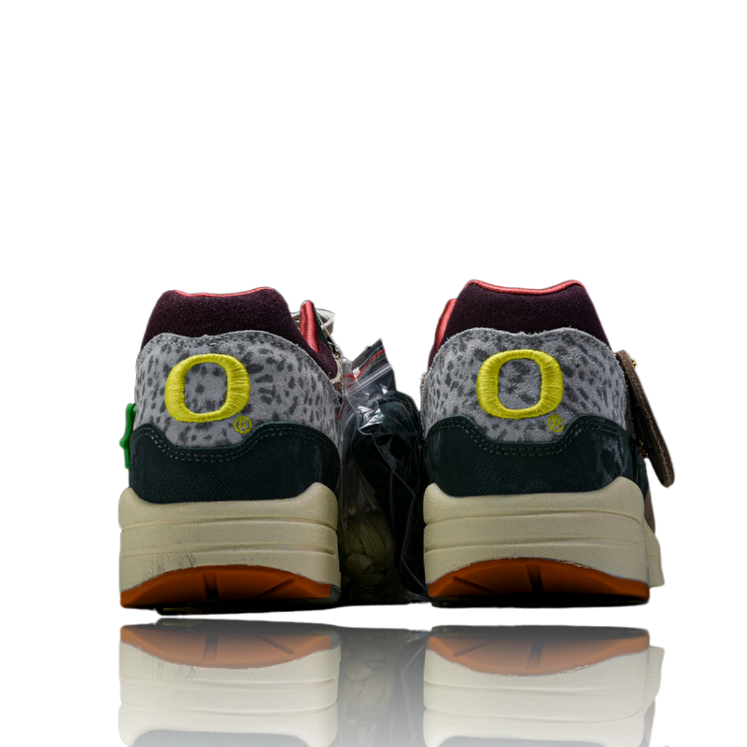 Division Street x AM1 '87 Luxe 'University Of Oregon' PE