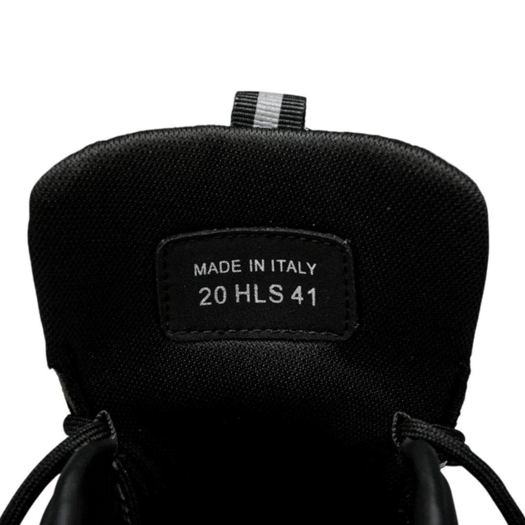 Dlor B22 'Black Silver'