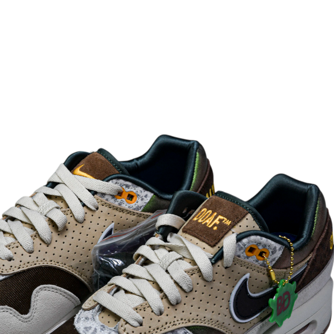 Division Street x AM1 '87 Premium 'University Of Oregon' PE