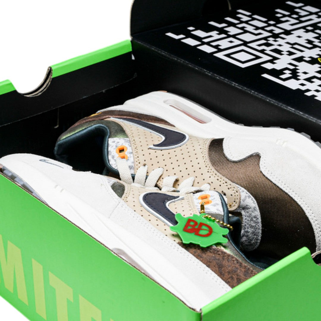 Division Street x AM1 '87 Premium 'University Of Oregon' PE