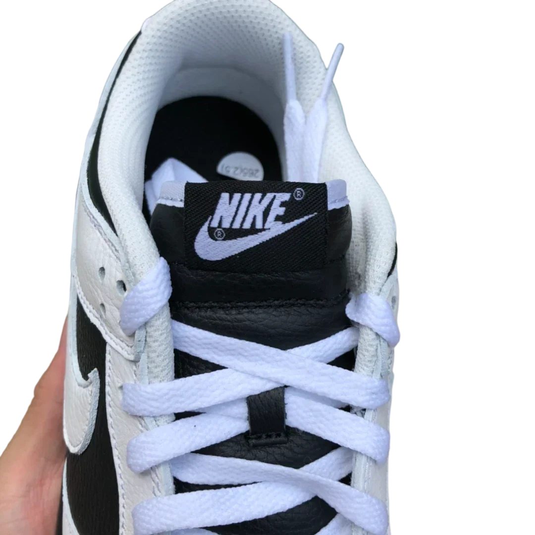 SB Dnk Low 'Reverse Panda'